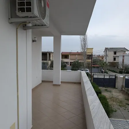 7 * Durrës